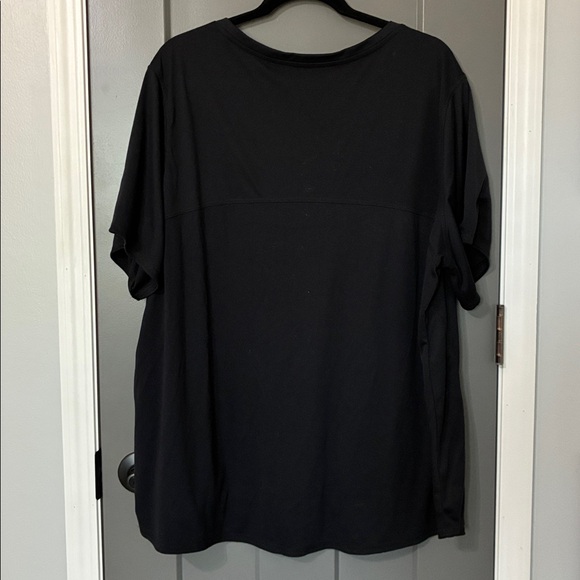 BCG - Women’s Casual Top. - Picture 2 of 2
